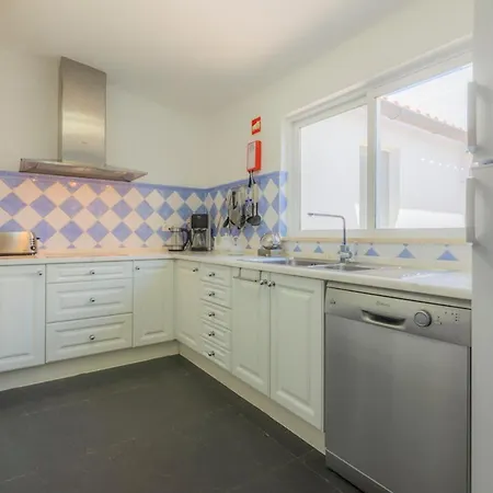 Sleeps 6 Pool Air Con Wifi Villa *