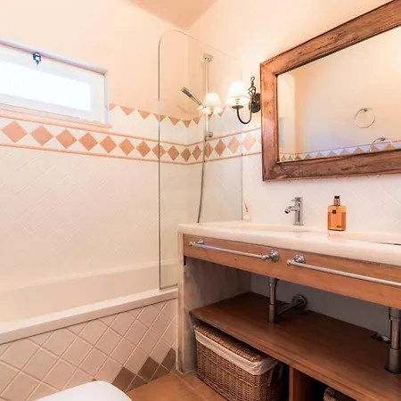 Sleeps 6 Pool Air Con Wifi Villa *