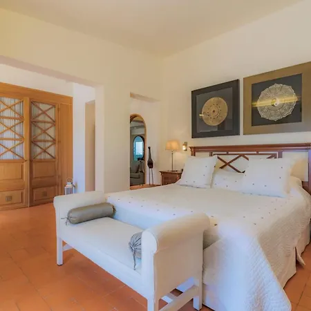 Sleeps 6 Pool Air Con Wifi Villa *