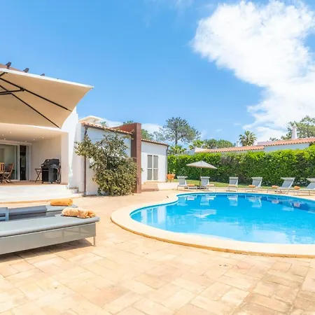 Sleeps 6 Pool Air Con Wifi Villa